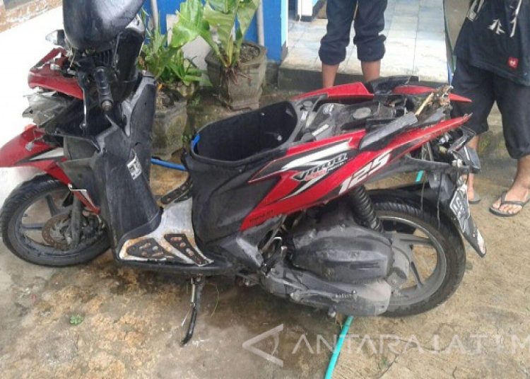 Pelajar Tewas Kecelakaan Maut Niki-Niki Lalu Lintas Macet – Aksara Lokal Pelajar Tewas Kecelakaan Maut Niki-Niki, Lalu Lintas Macet