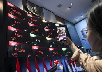 IHSG Anjlok 1,36%: Investor Panik, Transaksi Rp 34,20 T