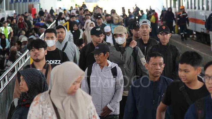 Tiket KAI Lebaran 2026 Dibuka 25 Januari Jangan Sampai Kehabisan – Aksara Lokal Tiket KAI Lebaran 2026 Dibuka 25 Januari! Jangan Sampai Kehabisan.