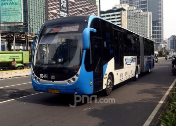 Banjir Jakarta: Rute Transjakarta Terganggu, Cek Info Terbaru!