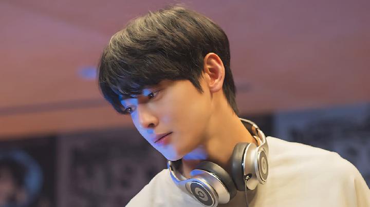 Cha Eun Woo Tersandung Pajak Karier Terancam – Aksara Lokal Cha Eun Woo Tersandung Pajak: Karier Terancam?