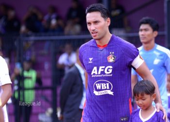 Resmi: Persik Amankan Ezra Walian, Persija Gigit Jari!