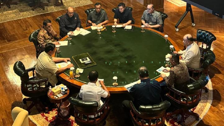 Prabowo Rapat di Hambalang Strategi Baru Pasca Lawatan – Aksara Lokal Prabowo Rapat di Hambalang: Strategi Baru Pasca Lawatan?