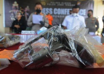 Polda Metro Jaya Bongkar Pabrik Jaringan Peredaran Senjata Api Ilegal