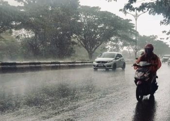 Hujan Badai & Angin Kencang 21-22 Jan: Waspada Wilayah Ini!