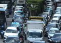 Hujan Landa Jakarta Macet Horor Intai Jam Pulang Kerja – Aksara Lokal Hujan Landa Jakarta, Macet Horor Intai Jam Pulang Kerja