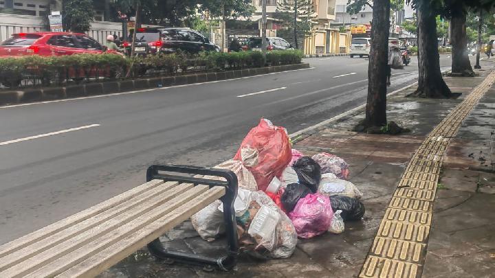 Tangsel Gugat Wali Kota 5000 Warga Tuntut Keadilan Sampah – Aksara Lokal Tangsel Gugat Wali Kota: 5.000 Warga Tuntut Keadilan Sampah