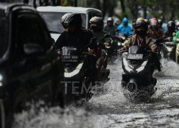 Detik-detik Tragis Pengemudi Mobil Tewas Terjebak Banjir