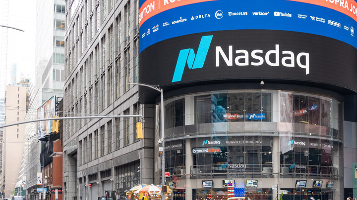 Wall Street Melonjak Investor Fokus Data Ekonomi AS dan Tarif – Aksara Lokal Wall Street Melonjak! Investor Fokus Data Ekonomi AS dan Tarif.