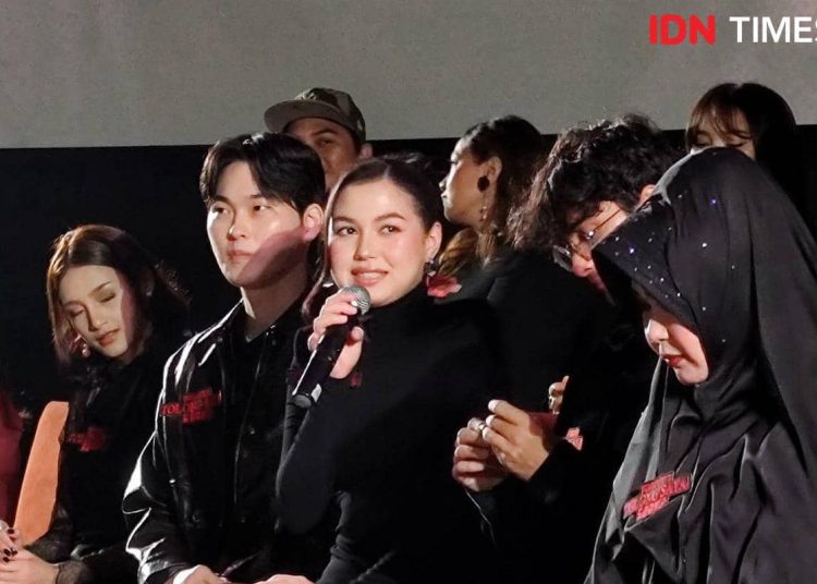 Sutradara Bongkar Mitos Hantu Korea di Balik Tolong Saya – Aksara Lokal Sutradara Bongkar Mitos Hantu Korea di Balik Tolong Saya!