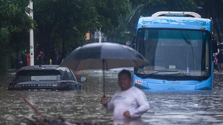Transjakarta Banjir Ini Penjelasan Terbaru – Aksara Lokal Transjakarta Banjir: Ini Penjelasan Terbaru!