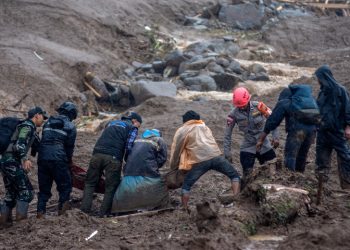 Tragis! Longsor Cisarua Bandung Barat Telan 10 Nyawa, 400 Mengungsi