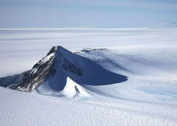 Terungkap! Lanskap Misterius di Bawah Es Antarktika dalam Peta Terbaru