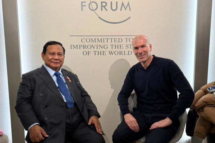 Seskab Ungkap Rahasia Obrolan 45 Menit Prabowo dan Zidane – Aksara Lokal Seskab Ungkap Rahasia Obrolan 45 Menit Prabowo dan Zidane