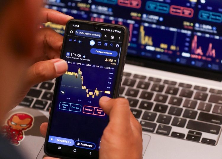 Rupiah Fiskal Tekan IHSG Anjlok 137 Sepekan – Aksara Lokal Rupiah & Fiskal Tekan IHSG, Anjlok 1,37% Sepekan!