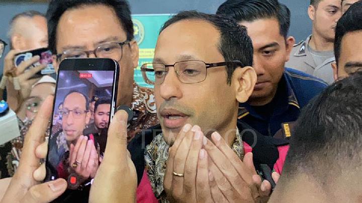 Nadiem Makarim Bantah Keras Kesaksian Soal Pertemuan dengan Google – Aksara Lokal Nadiem Makarim Bantah Keras Kesaksian Soal Pertemuan dengan Google