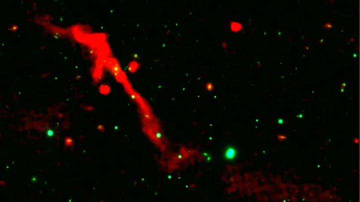 Lubang Hitam Raksasa Bangkit Misteri 100 Juta Tahun Terungkap – Aksara Lokal Lubang Hitam Raksasa Bangkit: Misteri 100 Juta Tahun Terungkap!