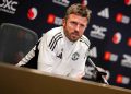 Michael Carrick Ungkap Peluang Bertahan di Manchester United Musim Depan