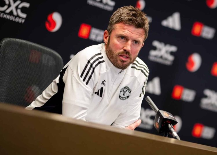 Michael Carrick Ungkap Peluang Bertahan di Manchester United Musim Depan