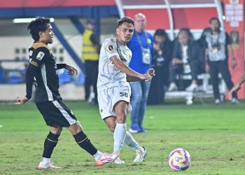 Terungkap Alasan Persib Pinjamkan Rezaldi dan Hamra Hehanussa