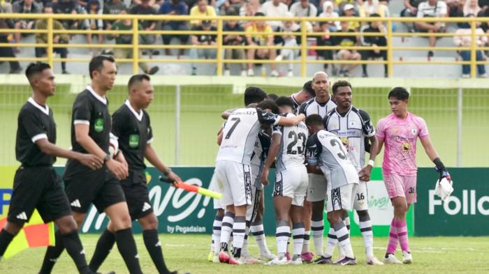 Rahmad Darmawan Main Enjoy Kunci Persipura Taklukkan PSS Sleman – Aksara Lokal Rahmad Darmawan: Main Enjoy Kunci Persipura Taklukkan PSS Sleman