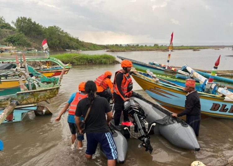 Pelajar Hanyut di Jember: Pencarian Intensif Minggu Pagi