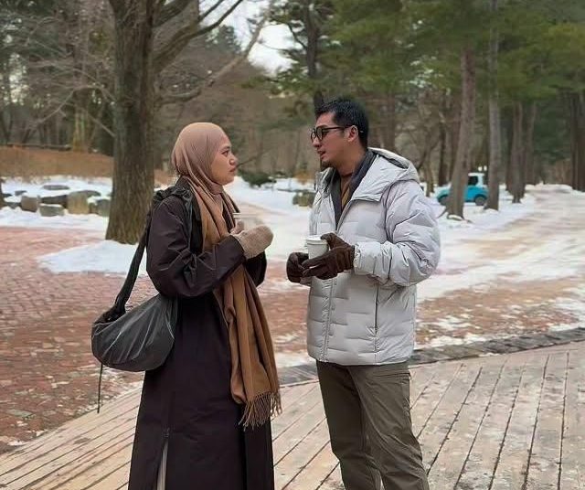 Intip 7 Potret Liburan Ricky Harun-Herfiza Awal 2026 di Korea!