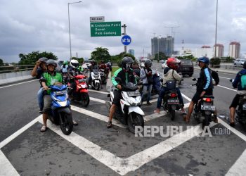 Banjir, Motor Boleh Lewat Tol Wiyoto Wiyono