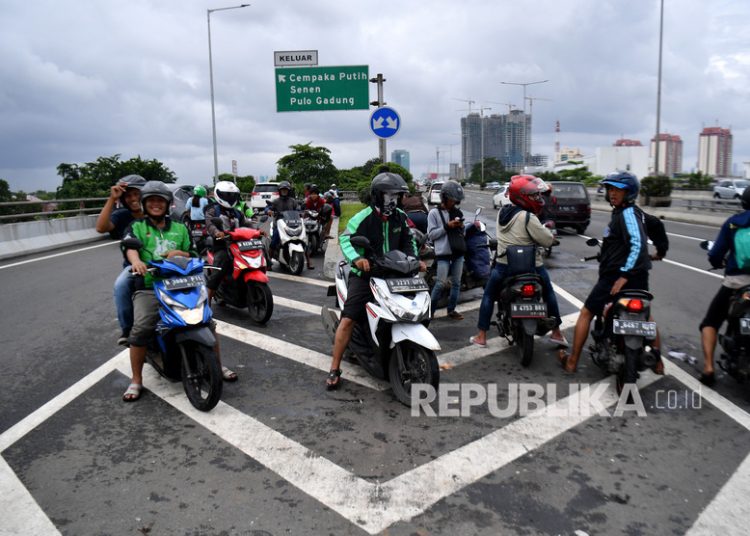 Banjir, Motor Boleh Lewat Tol Wiyoto Wiyono