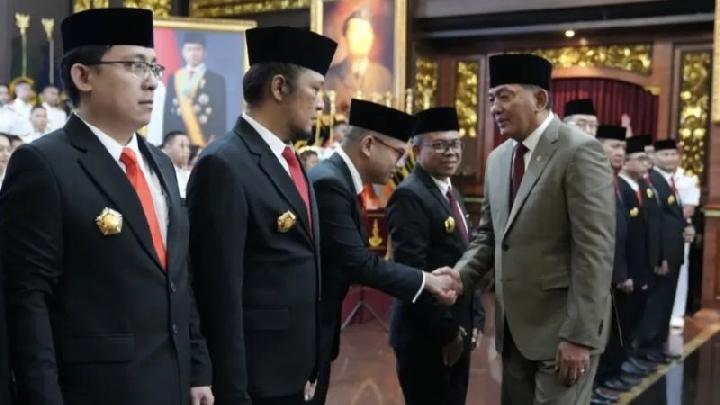 Kemenhan Buka Suara Soal Vokalis Letto Jadi Tenaga Ahli DPN – Aksara Lokal Kemenhan Buka Suara Soal Vokalis Letto Jadi Tenaga Ahli DPN