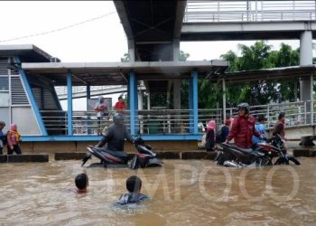 Rute Transjakarta Dialihkan Akibat Banjir Jakarta, Cek!