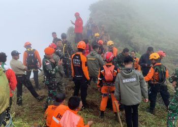 Pesawat ATR Jatuh: Harapan Keluarga, Hasil Pencarian Terbaru