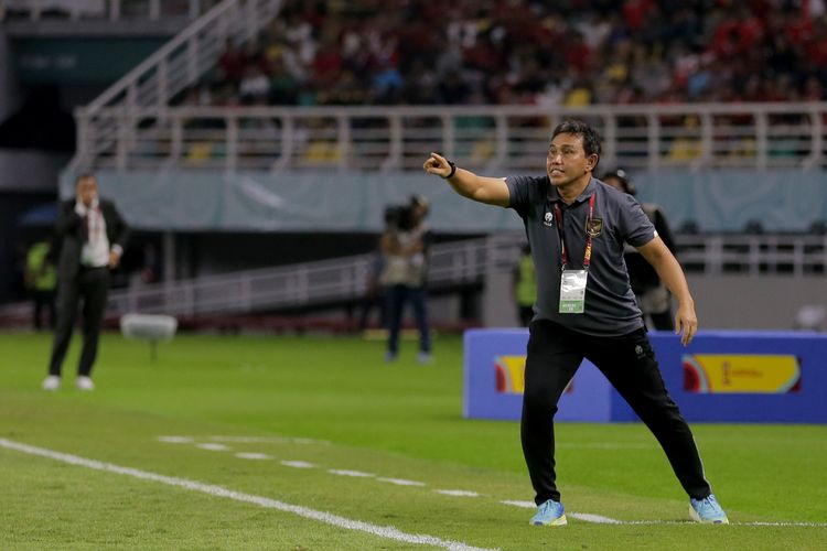 Bima Sakti Asisten Lokal Herdman Harapan Timnas Indonesia – Aksara Lokal Bima Sakti: Asisten Lokal Herdman, Harapan Timnas Indonesia