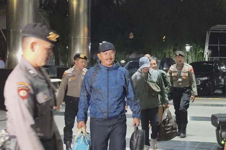 OTT KPK Wali Kota Madiun Terkini Fakta Lengkap – Aksara Lokal OTT KPK Wali Kota Madiun: Terkini, Fakta Lengkap!