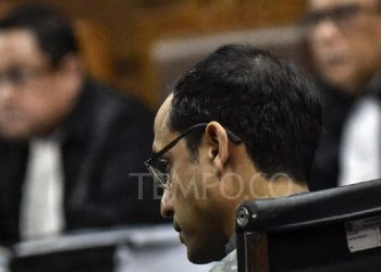 Chromebook Nadiem: Saksi Ungkap Revolusi Pendidikan Semudah Kopi