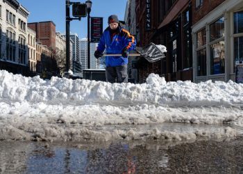 Badai Salju Mematikan Landa AS, 10 Tewas! Lihat Fotonya