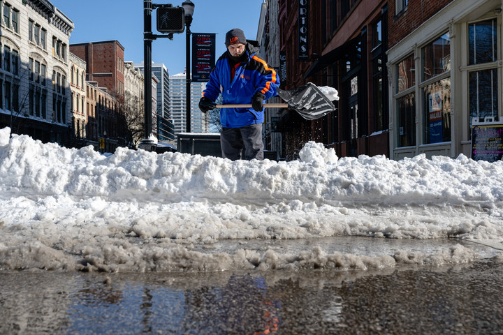 Badai Salju Mematikan Landa AS 10 Tewas Lihat Fotonya – Aksara Lokal Badai Salju Mematikan Landa AS, 10 Tewas! Lihat Fotonya