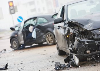 Bus Harapan Jaya Hantam Motor-Mobil Kediri: Terobos Lampu Merah, 4 Luka