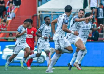 Drama 6 Gol Dipta! Semen Padang Tahan Serdadu, Dejan Murka