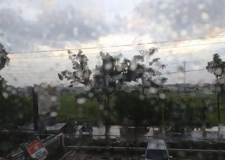 Waspada! Kepulauan Yapen Diguyur Hujan Seharian Besok 18 Januari 2026