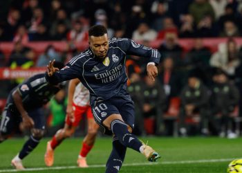 Girona vs Barcelona: Siapa Gulingkan Real Madrid dari Puncak?