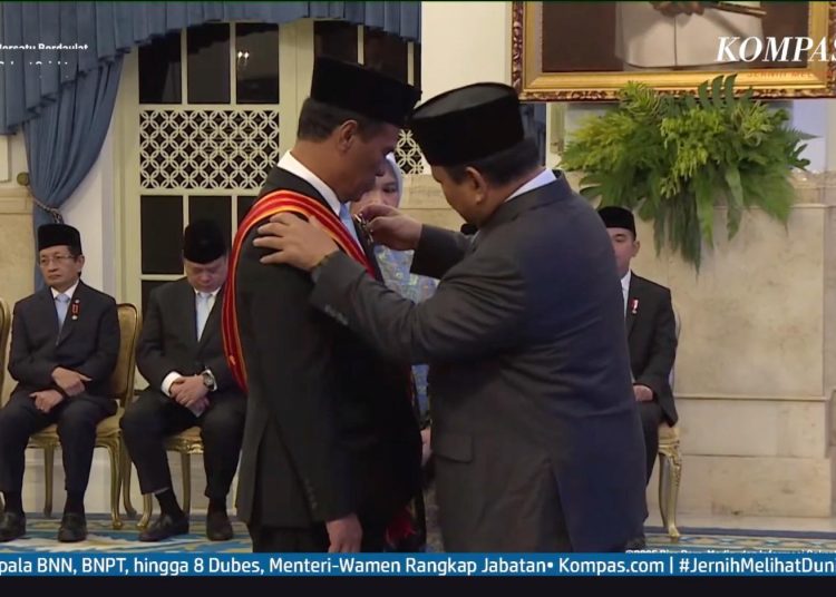 Prabowo Anugerahkan Bintang Mahaputra untuk Kapolri – Aksara Lokal Prabowo Anugerahkan Bintang Mahaputra untuk Kapolri