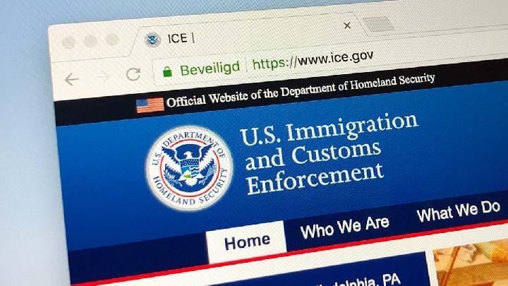 Ekuador Agen ICE paksa masuk konsulat di Minneapolis – Aksara Lokal Ekuador: Agen ICE paksa masuk konsulat di Minneapolis