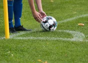 Xi Jinping Terima Hadiah Bola dari PM Inggris Ada Apa – Aksara Lokal Xi Jinping Terima Hadiah Bola dari PM Inggris, Ada Apa?