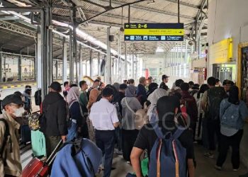 Libur Imlek: Penumpang Kereta Melonjak Drastis, Ini Faktanya!