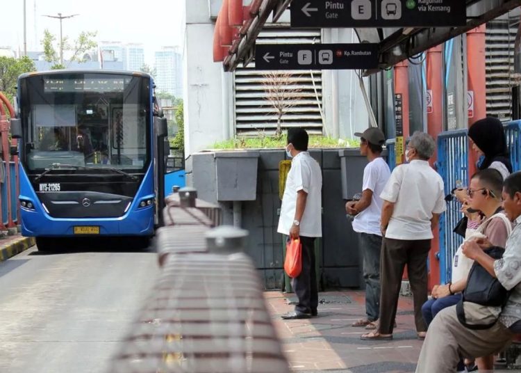 TransJabodetabek Blok M-Soetta 20 Bus Baru Siap Meluncur – Aksara Lokal TransJabodetabek Blok M-Soetta: 20 Bus Baru Siap Meluncur