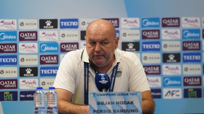 Kejutan Hodak Castel-Kurzawa Siap Guncang Starting XI Persib – Aksara Lokal Kejutan Hodak: Castel-Kurzawa Siap Guncang Starting XI Persib?