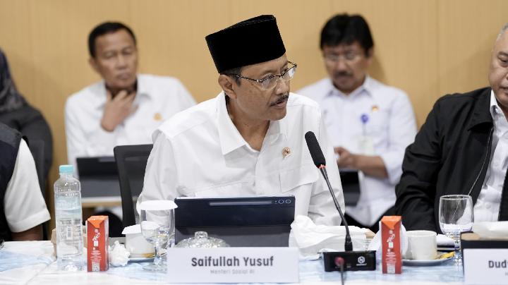 Gus Ipul Tegaskan RS Wajib Layani Pasien BPJS PBI – Aksara Lokal Gus Ipul Tegaskan: RS Wajib Layani Pasien BPJS PBI