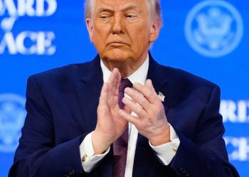 Trump Lembutkan Sikap, Undang Iran Negosiasi Kesepakatan