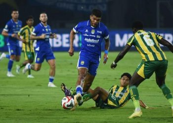 Persib Bandung Bungkam Persis Solo 1-0, Amankan Tiga Poin!